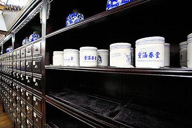 TinyBuild收购《外科手术模拟》和《我是面包》等IP